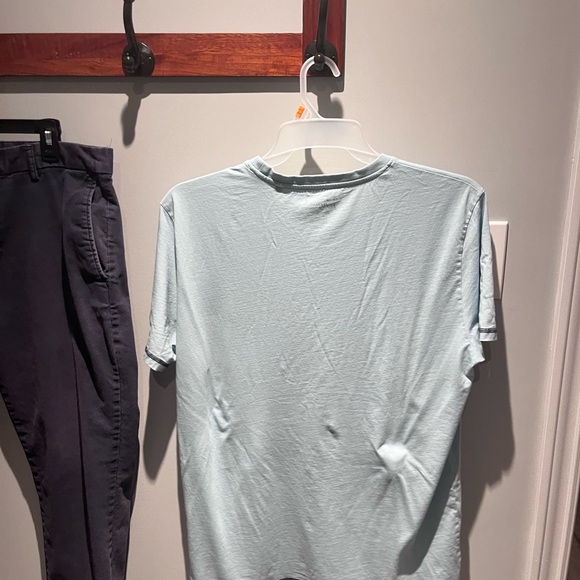 This light blue Penguin T-Shirt in size XL, is no longer the right fit for me - Picture 3 of 4